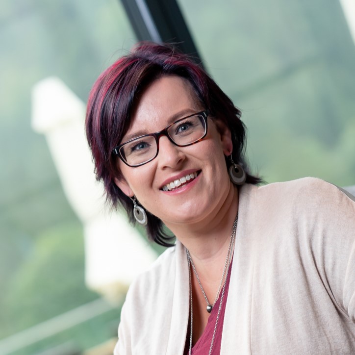 Bernadett Grogger